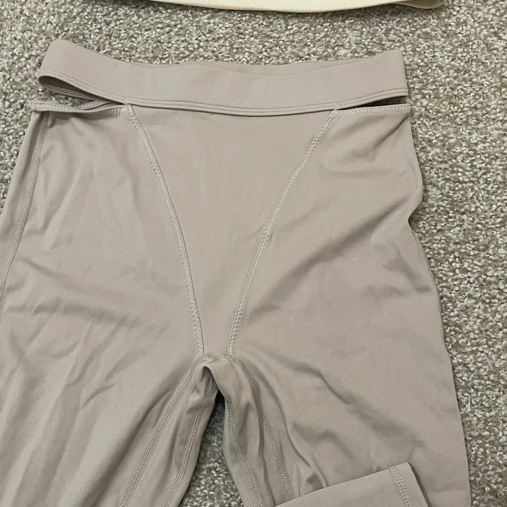Fabletics set - Picture 2 of 3